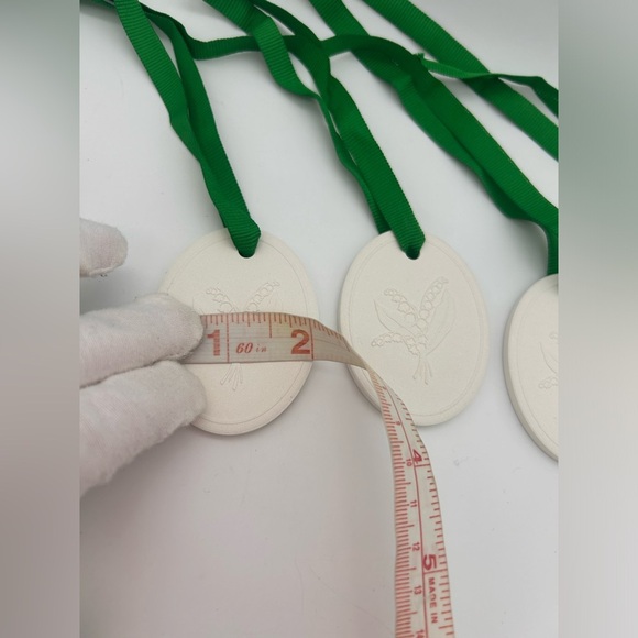 Dior Couture Ceramic Diffuser Lily Of The Valley Flower Medallions Gift Set -New - Picture 5 of 7